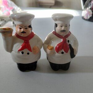 Salt pepper shakers Italian chefs